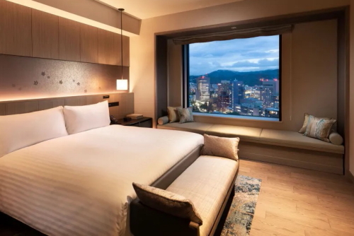 HiltonHiroshimaSuiteBedroomM