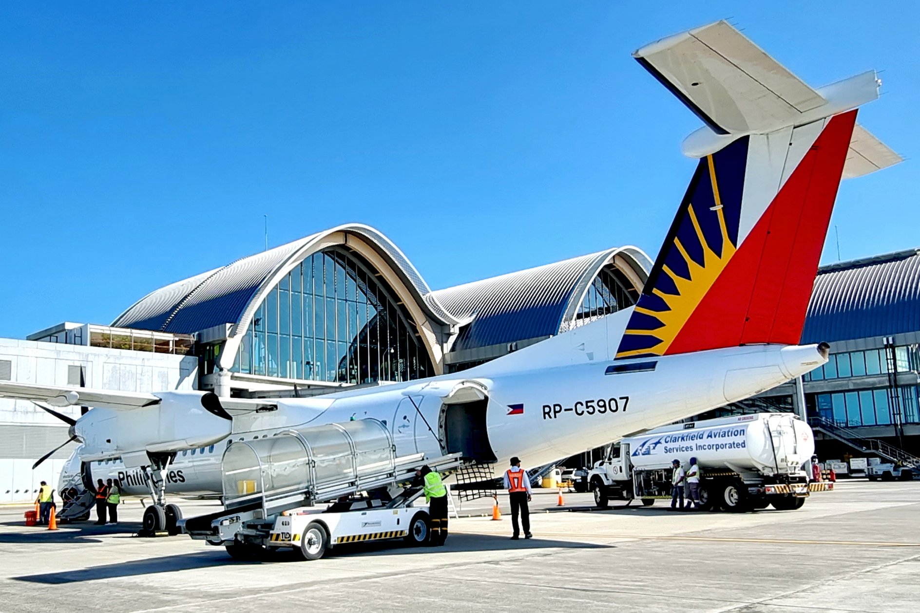 Introducir 80+ imagen philippine airlines flight london to manila fr