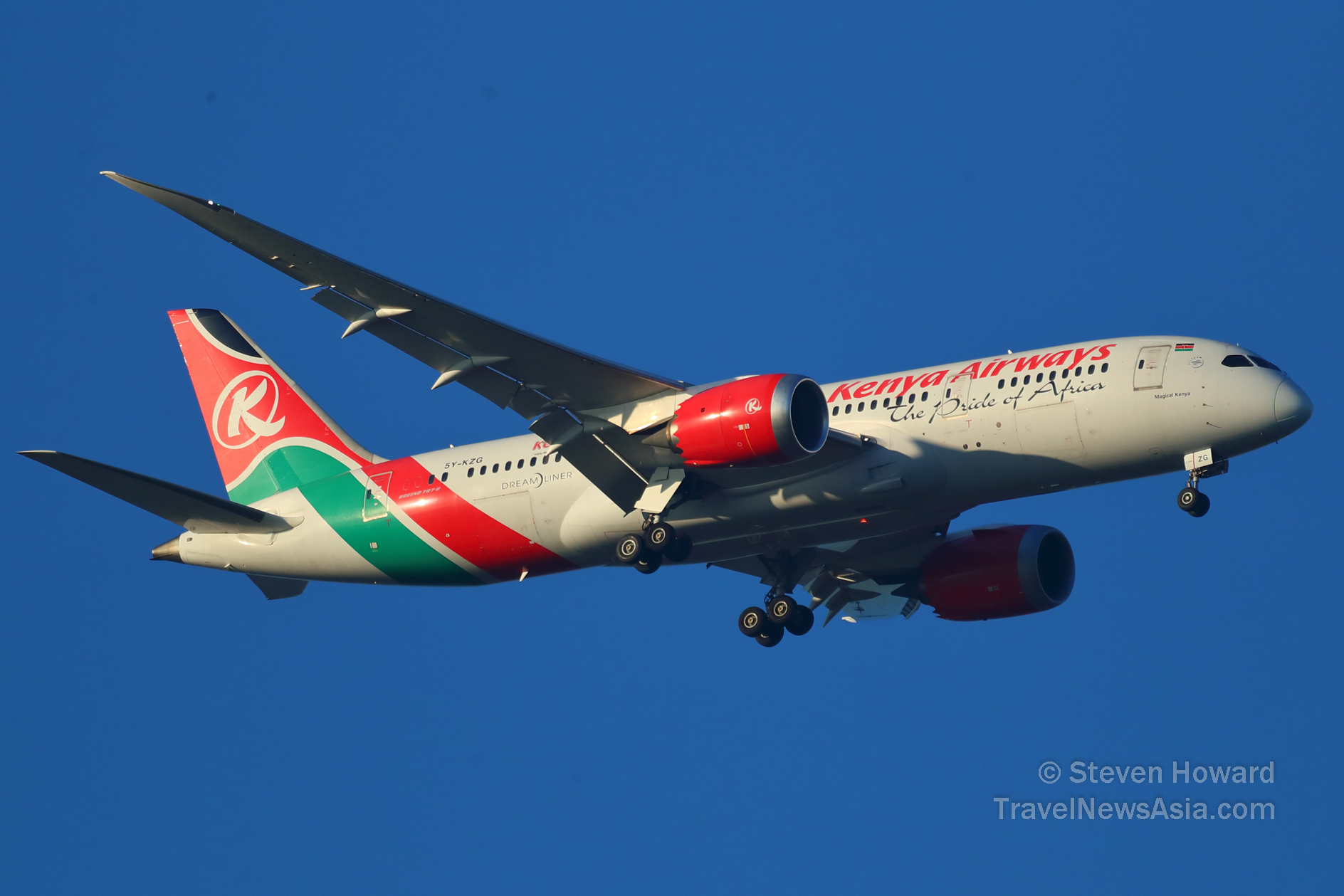 Emirates and Kenya Airways Sign Interline Agreement