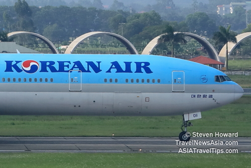 KoreanAirB777300ERrHL8011 5330M