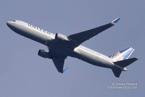 UnitedAirlinesB767rN652UALHRORD 6884M